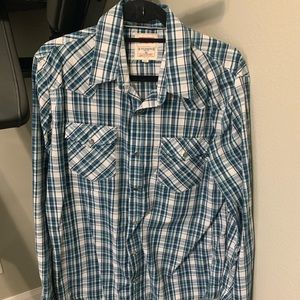 Size Medium Levi’s Men’s button up